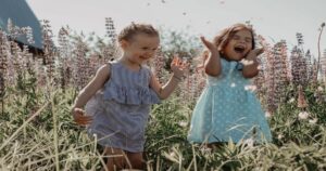 10 Louvores cristocêntricos para culto infantil 